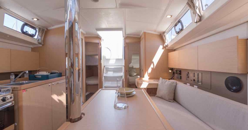 Oceanis 38.1 (port Gocek)